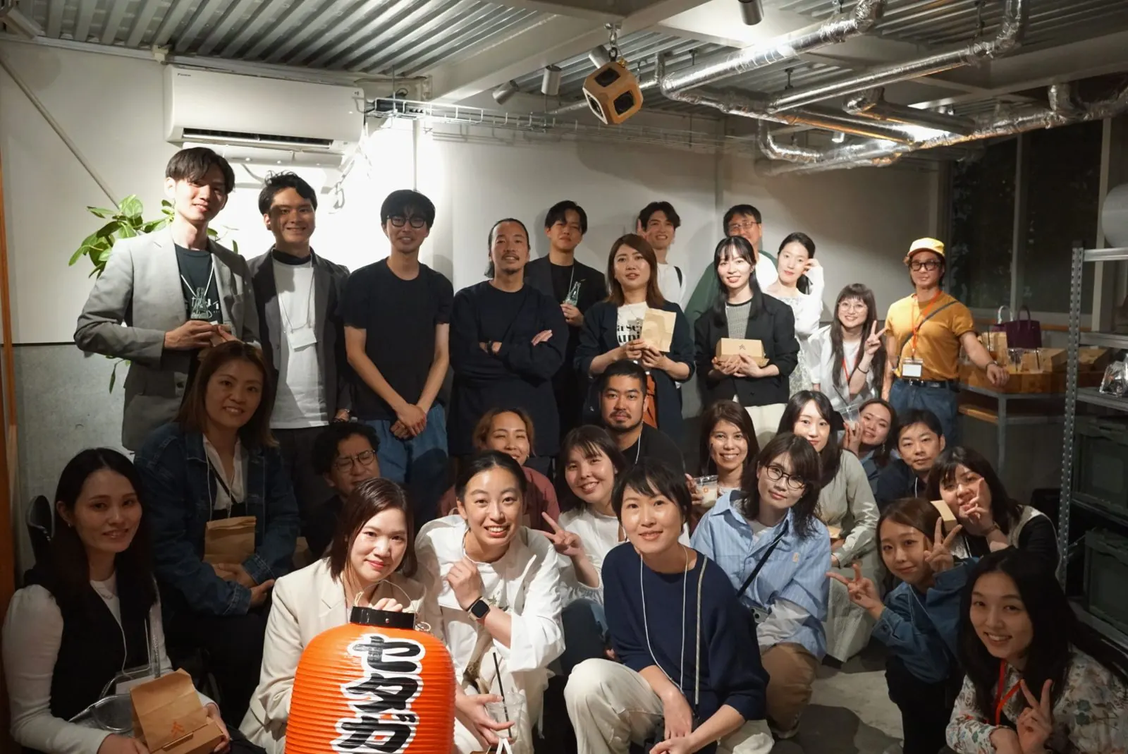 会場に集まった参加者の集合写真