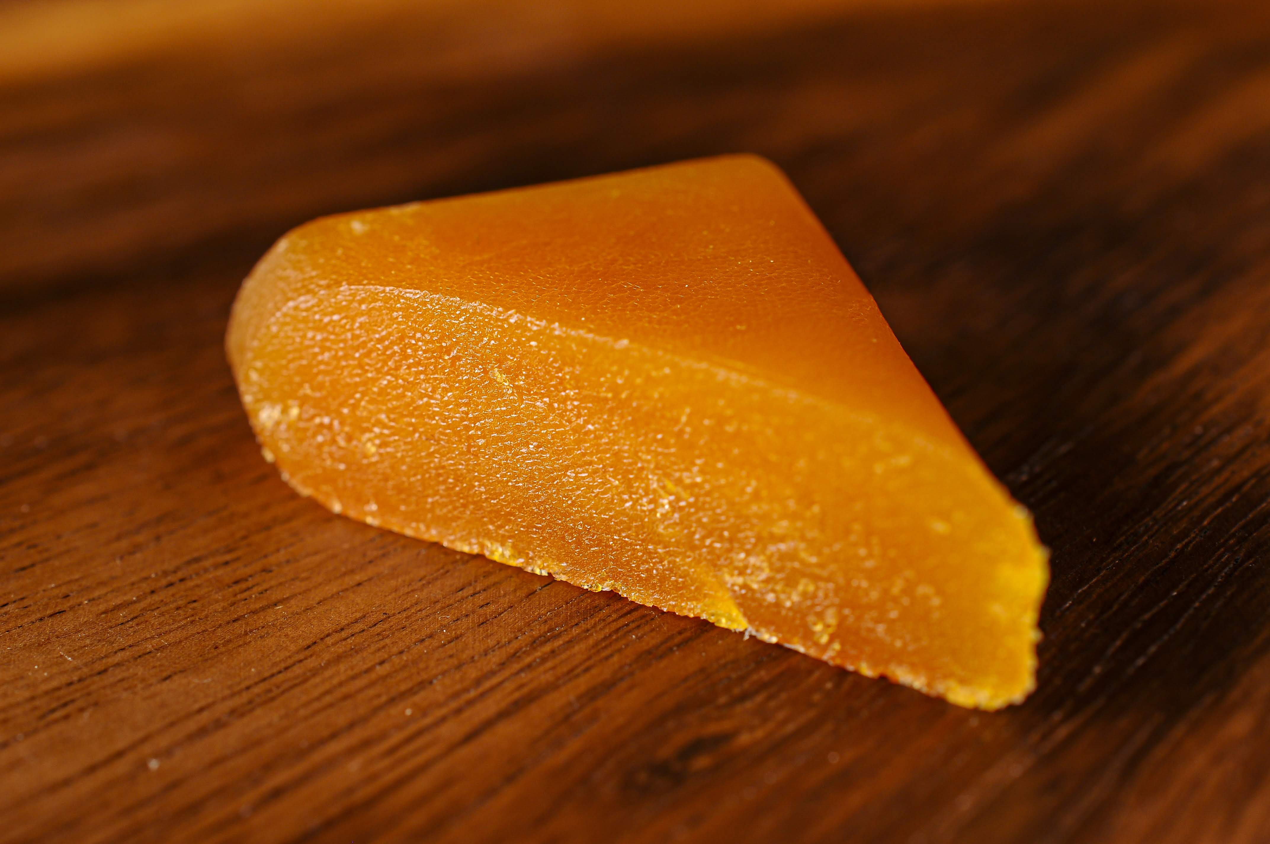 琥珀色の贅沢な宮崎産からすみで宅飲みのマンネリ化を解消しませんか Dot Button Company